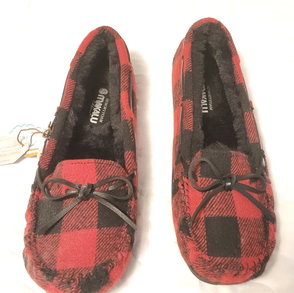 Slippers never worn